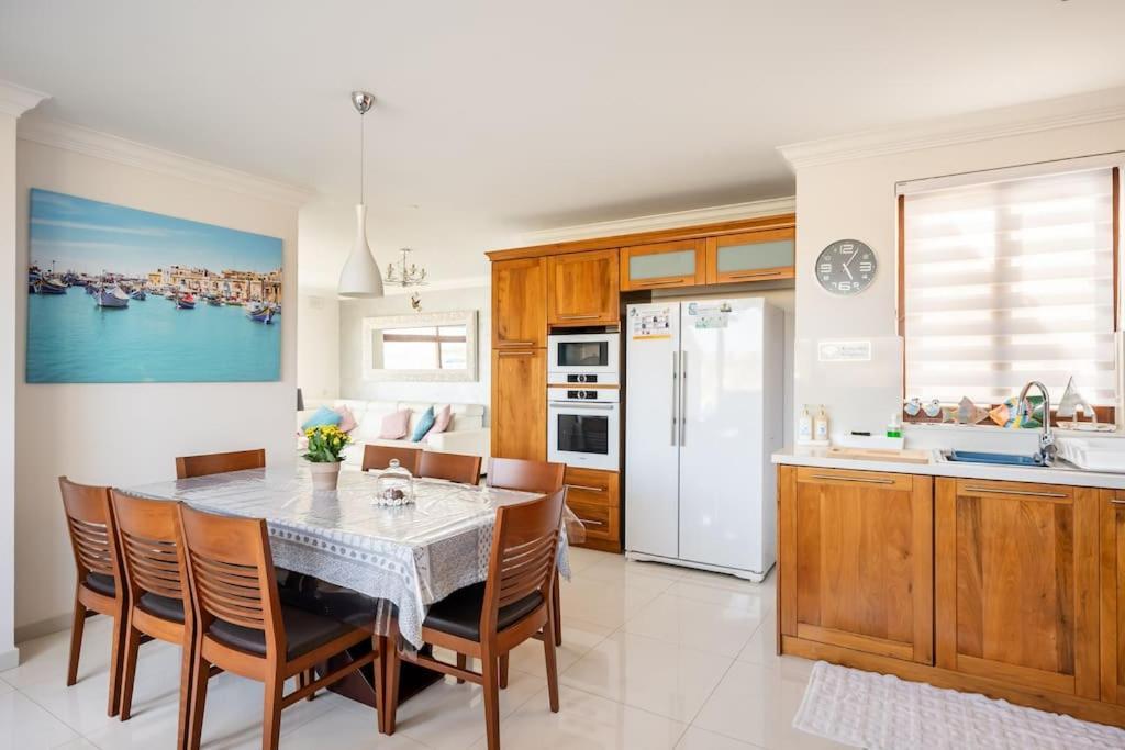 Appartamento Seagull Penthouse Marsaxlokk Esterno foto