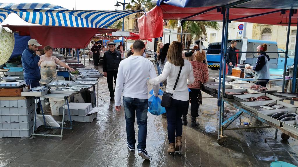 Appartamento Seagull Penthouse Marsaxlokk Esterno foto