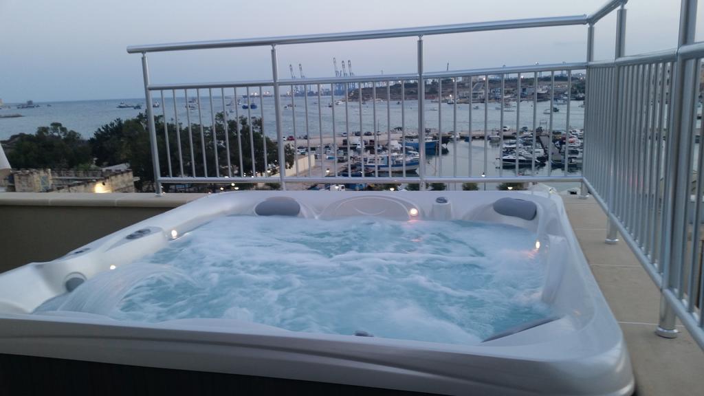 Appartamento Seagull Penthouse Marsaxlokk Esterno foto